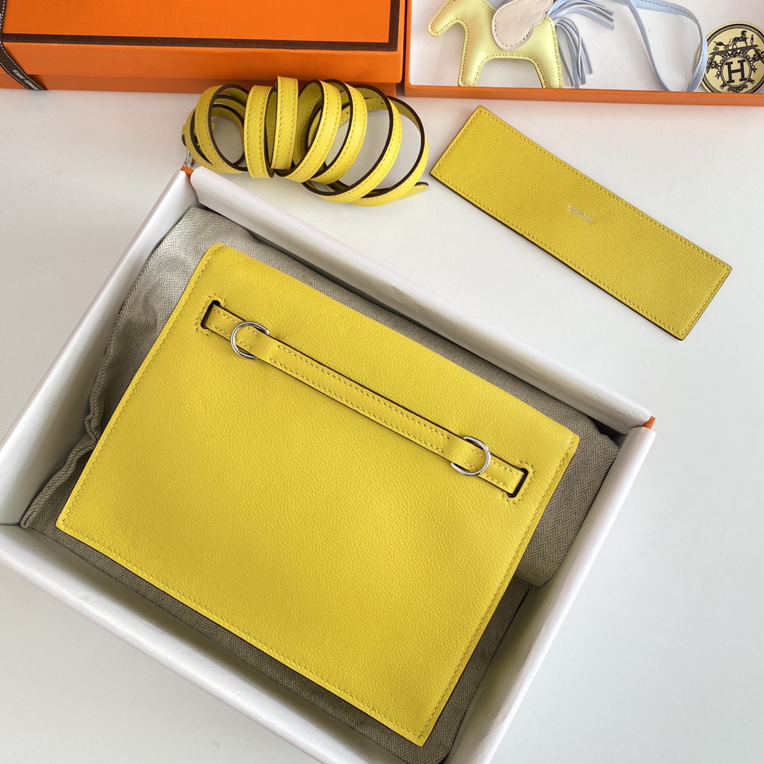 Hermes Kelly Danse Evercolor Bag In Yellow Color